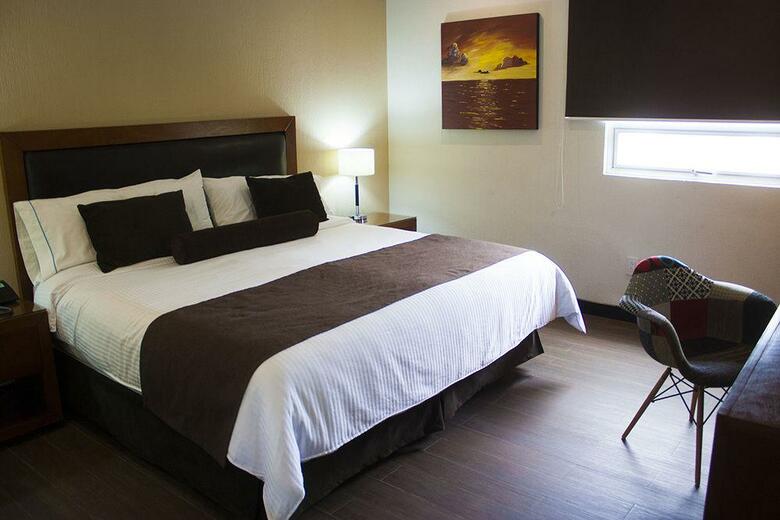 Country Hotel&suites