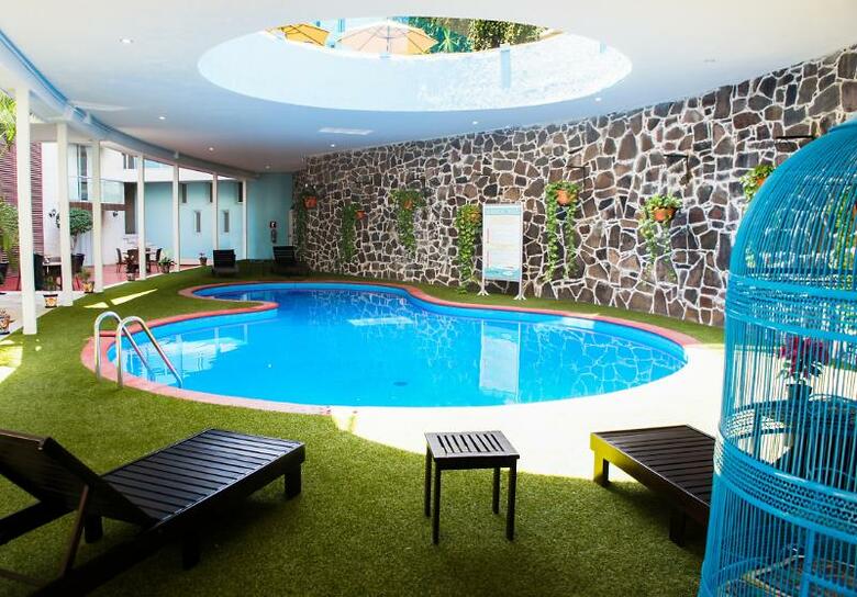 Country Hotel&suites