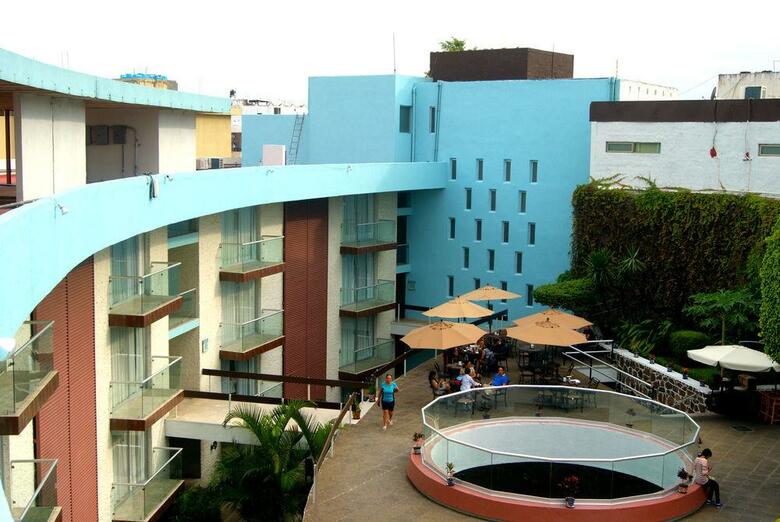 Country Hotel&suites
