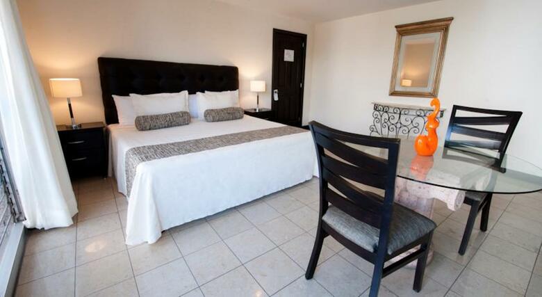 Country Hotel&suites