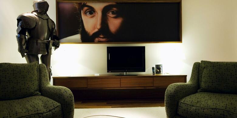 Hard Days Night Hotel