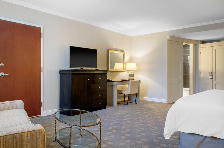 Hotel Wyndham Riverfront