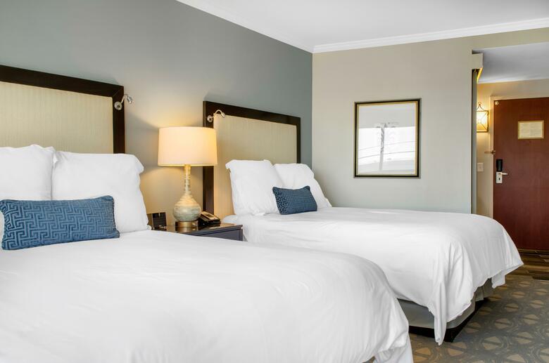 Hotel Wyndham Riverfront