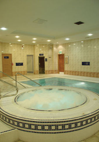 Hotel Menzies London Luton Strathmor
