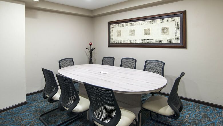 Holiday Inn Hotel & Suites Zona Rosa