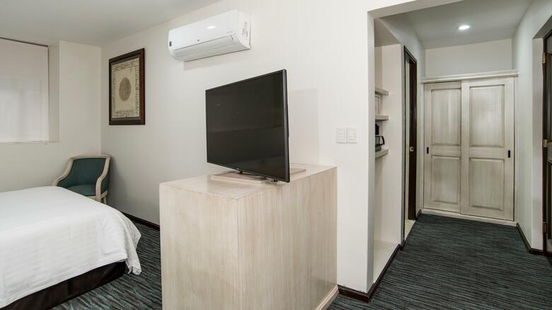 Holiday Inn Hotel & Suites Zona Rosa