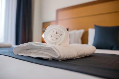 Manousos City Hotel