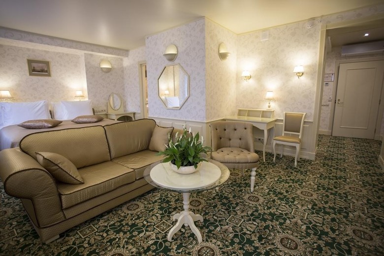 Izmailovo Alfa Hotel