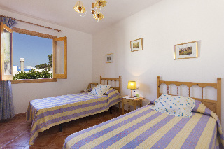 Villa Oliveres I - II