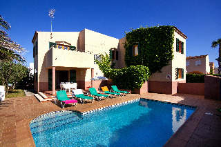 Villa Oliveres I - II