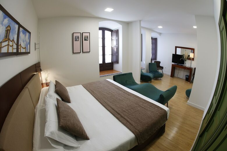 Hotel El Carmen (puente Genil)
