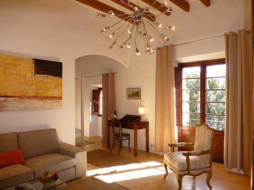 Finca Raims Hotel Interior
