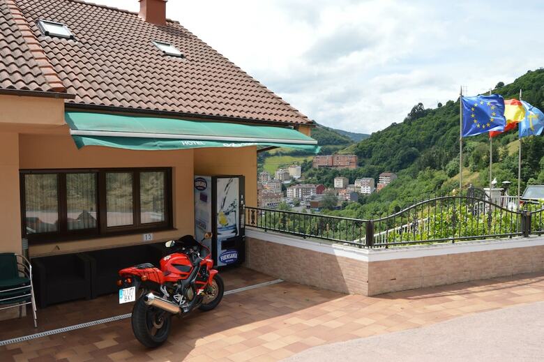 Hotel Ana