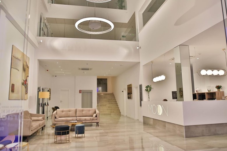 Moon Hotel & Spa