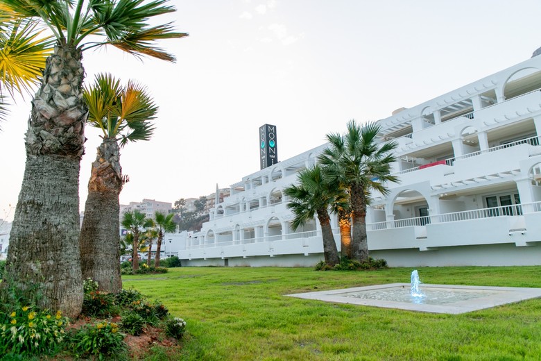 Moon Hotel & Spa