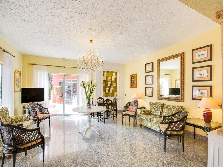 Hotel Don C�ndido