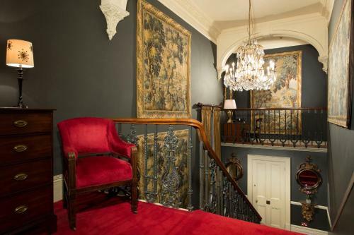 Hotel The Gore (.)