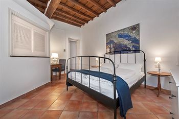 Bed & Breakfast Palazzo Olivia Rooms & Apartments