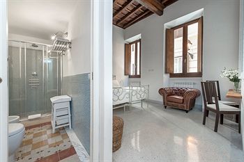 Bed & Breakfast Palazzo Olivia Rooms & Apartments