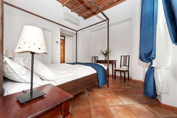 Bed & Breakfast Palazzo Olivia Rooms & Apartments