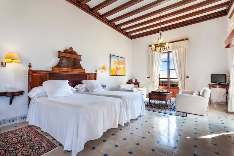 Hotel Llenaire