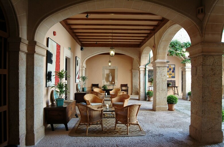 Hotel Llenaire