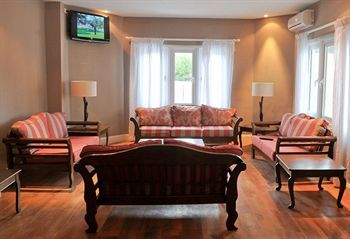 Hotel Waves Beach Resort & Spa