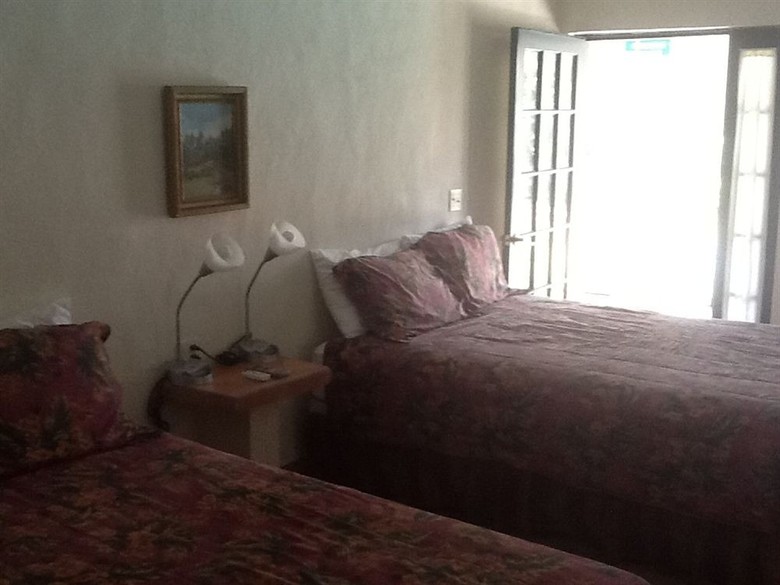 Hotel La Marina Inn