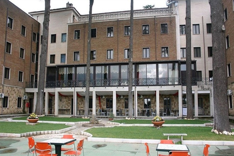 Hotel Regal Park