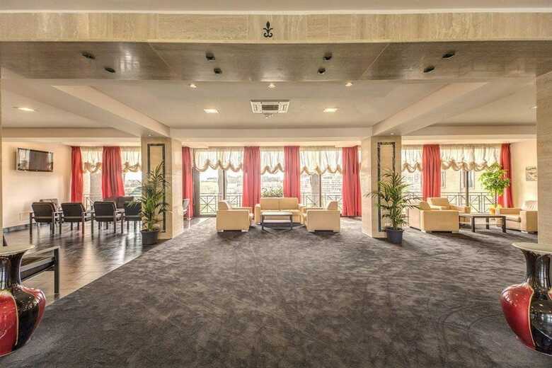 Hotel Regal Park