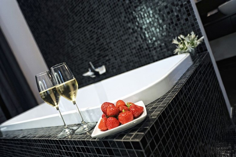 Jc Contemporary Hotel
