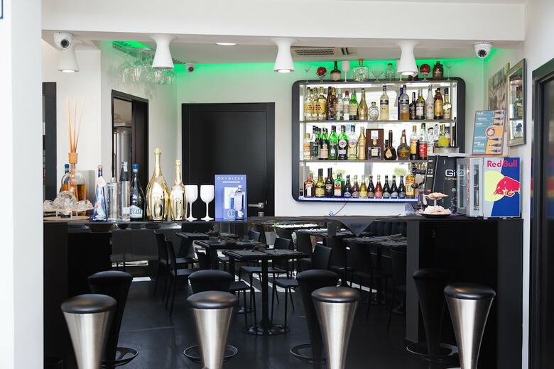 Jc Contemporary Hotel
