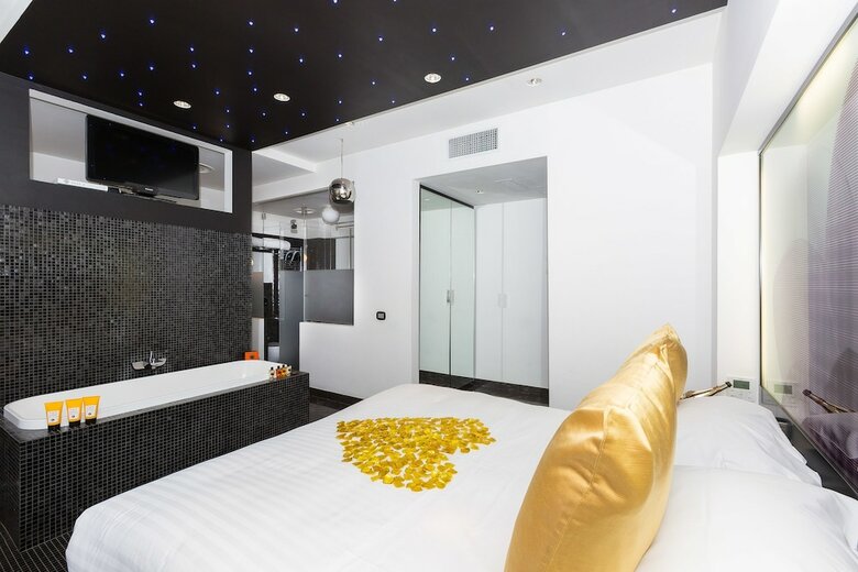 Jc Contemporary Hotel