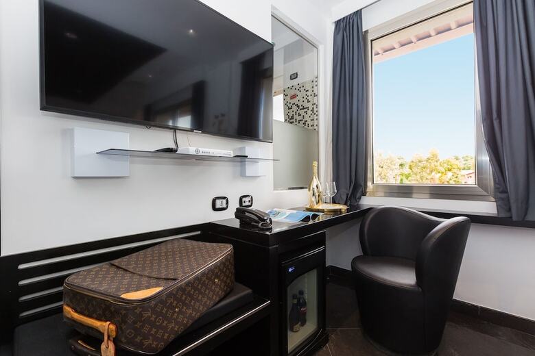 Jc Contemporary Hotel