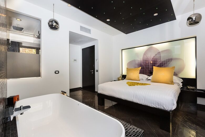 Jc Contemporary Hotel