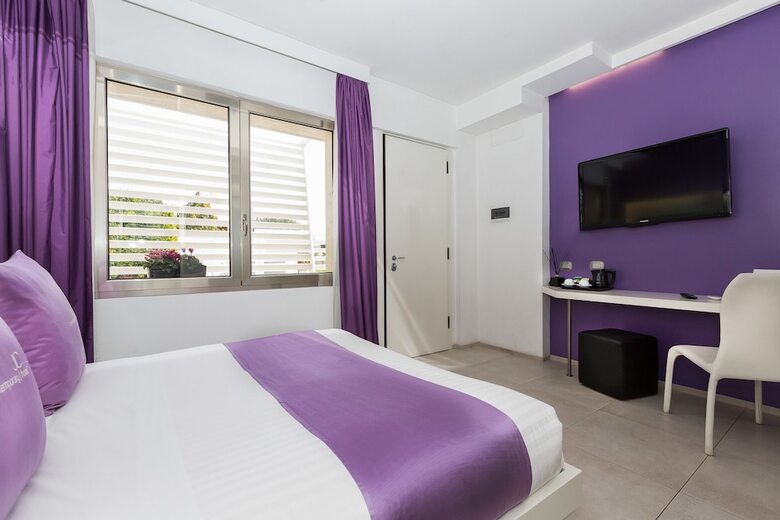Jc Contemporary Hotel