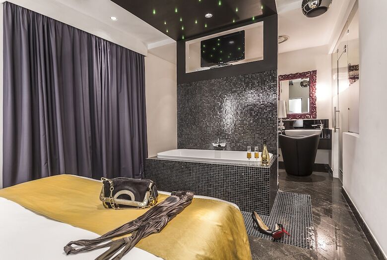 Jc Contemporary Hotel