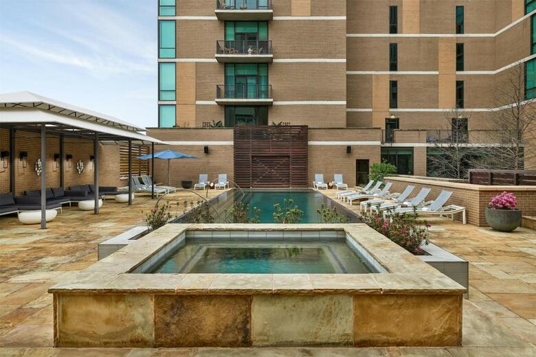 Hotel The Highland Dallas, Curio Collection By Hilton