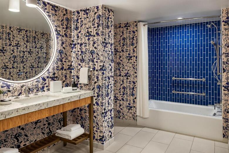 Hotel The Highland Dallas, Curio Collection By Hilton