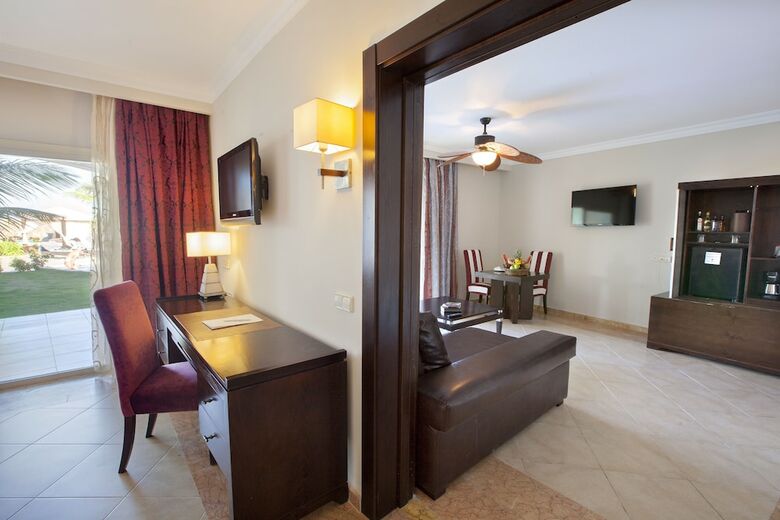Hotel Majestic Elegance Punta Cana - Luxury All Inclusive