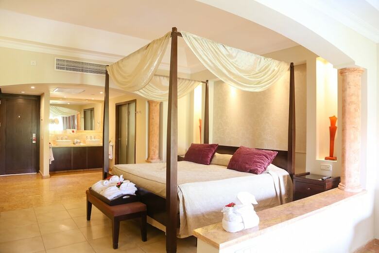 Hotel Majestic Elegance Punta Cana - Luxury All Inclusive