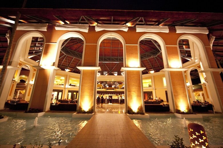 Hotel Majestic Elegance Punta Cana - Luxury All Inclusive