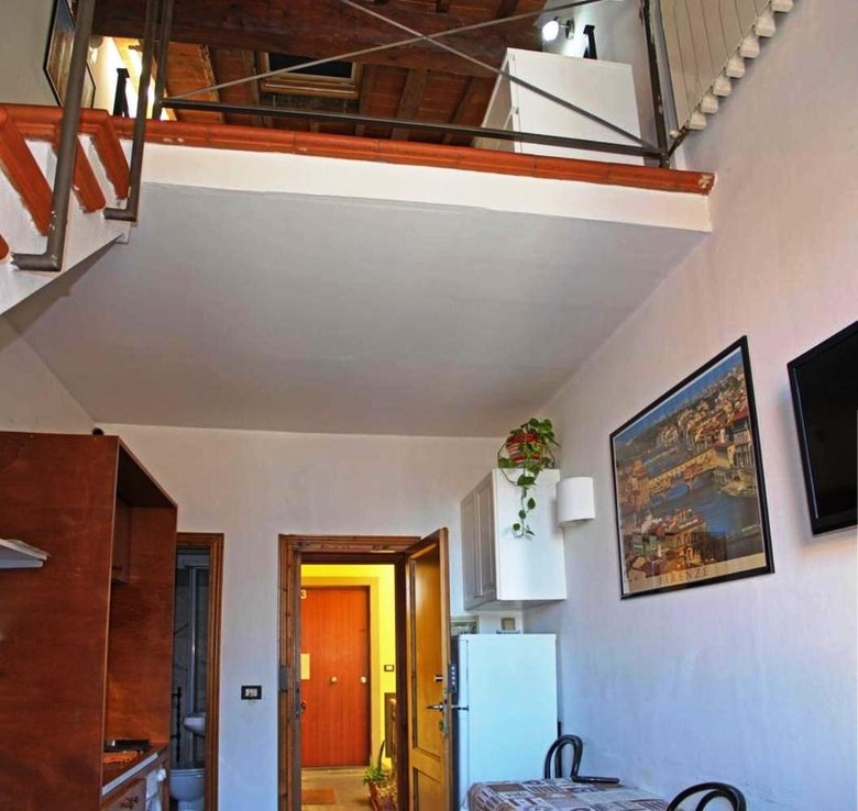 Max Apartments