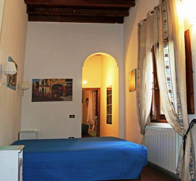 Max Apartments
