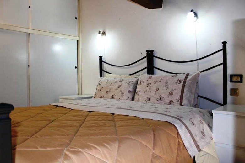 Max Apartments