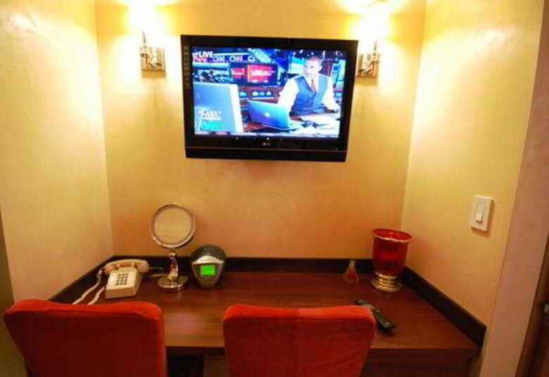 Life Hotel Nomad