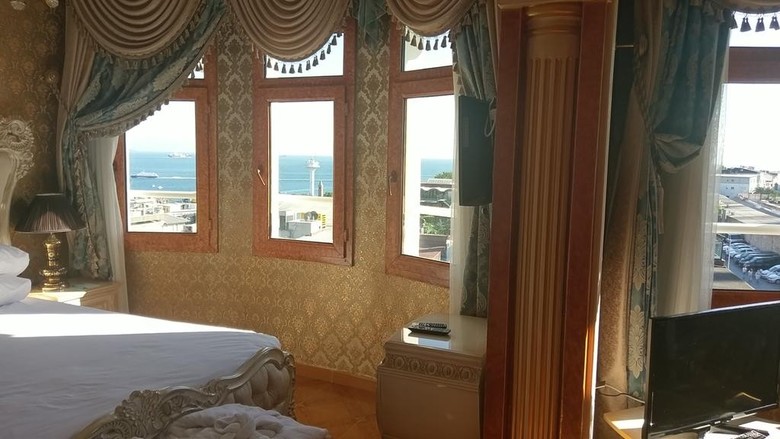 Blue House Hotel