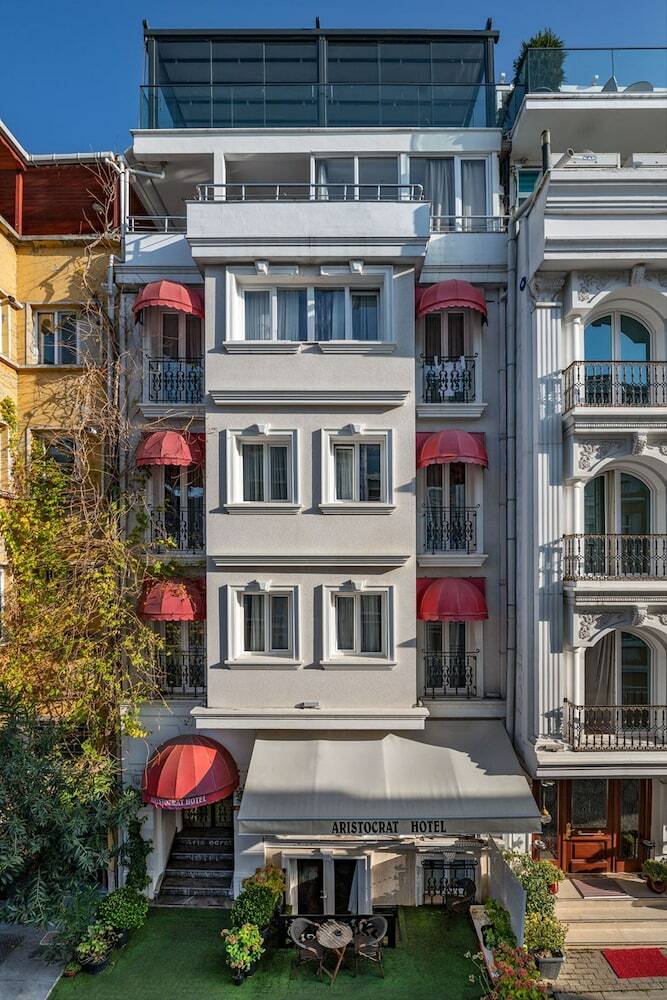Aristocrat Hotel