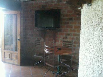 Hostal Hotel Suites En La Monta�a