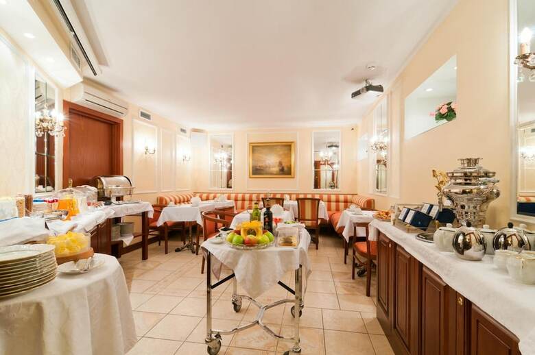 Tradition Hotel